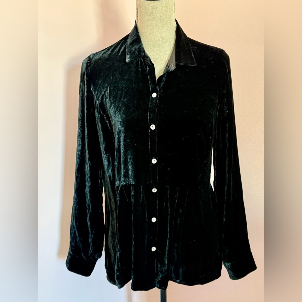J. Jill Rayon Silk Velvet Shirt in Black with Seamed Pleated Waistline